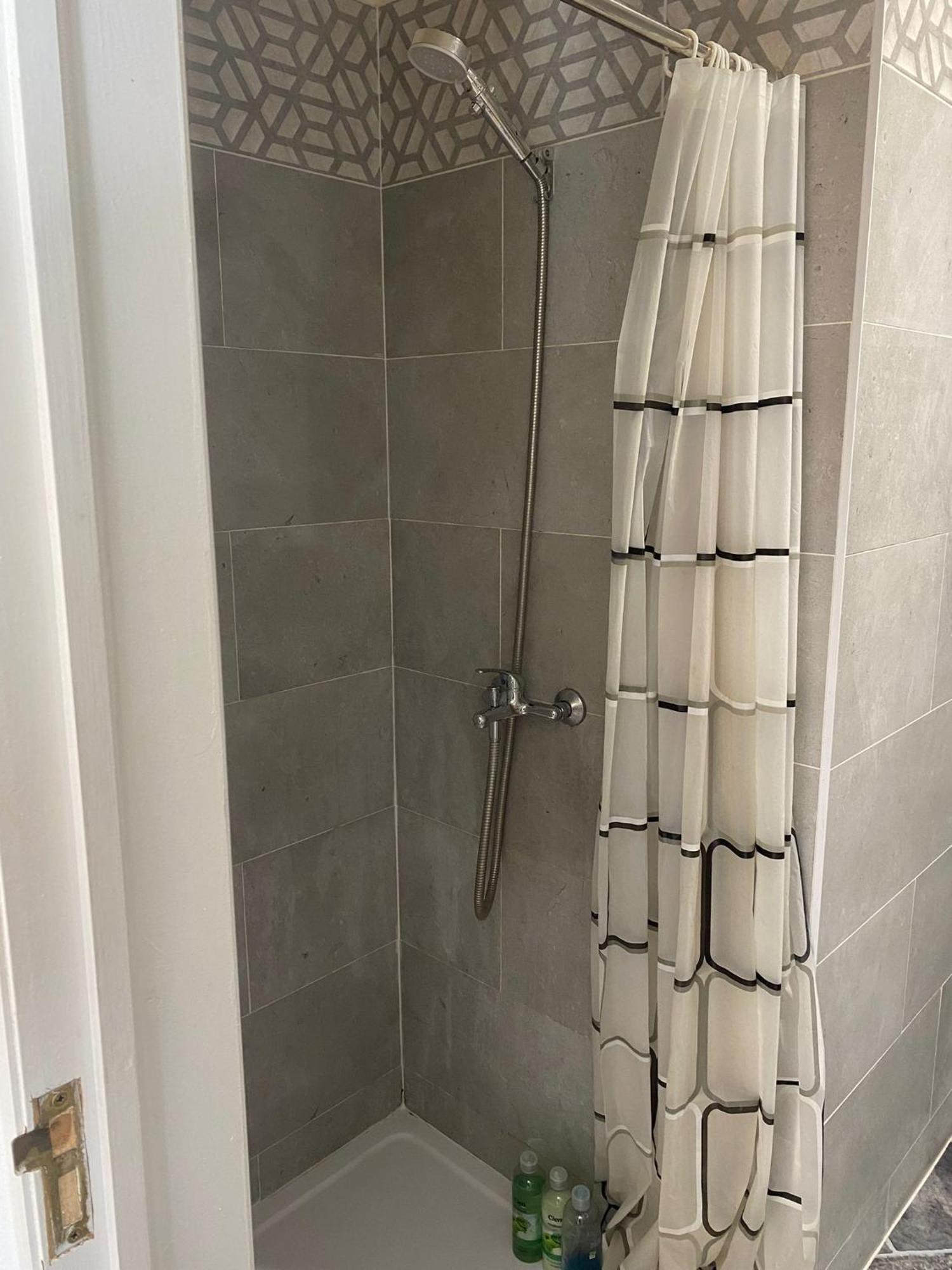 London Rental Carshalton Екстериор снимка