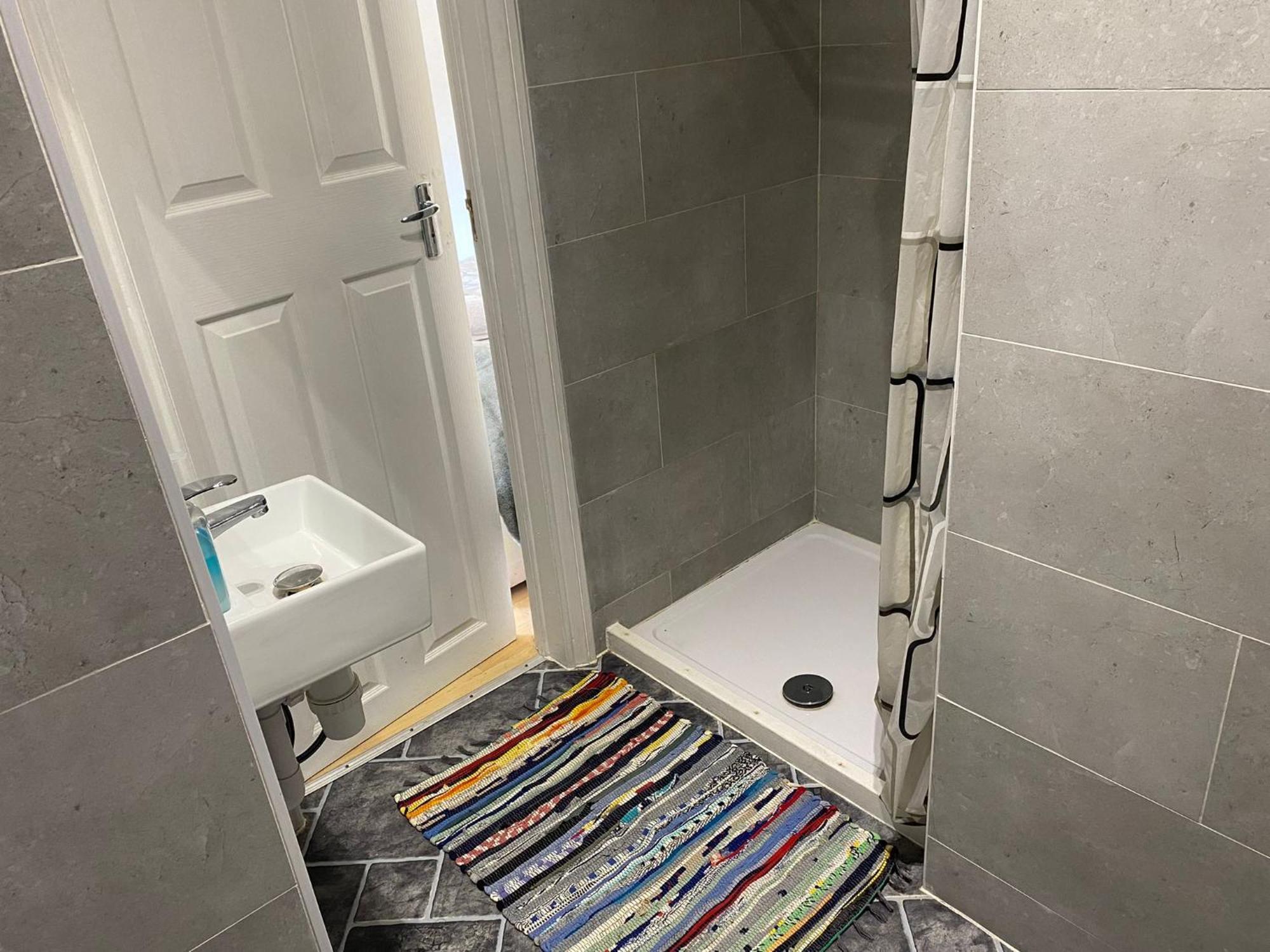 London Rental Carshalton Екстериор снимка