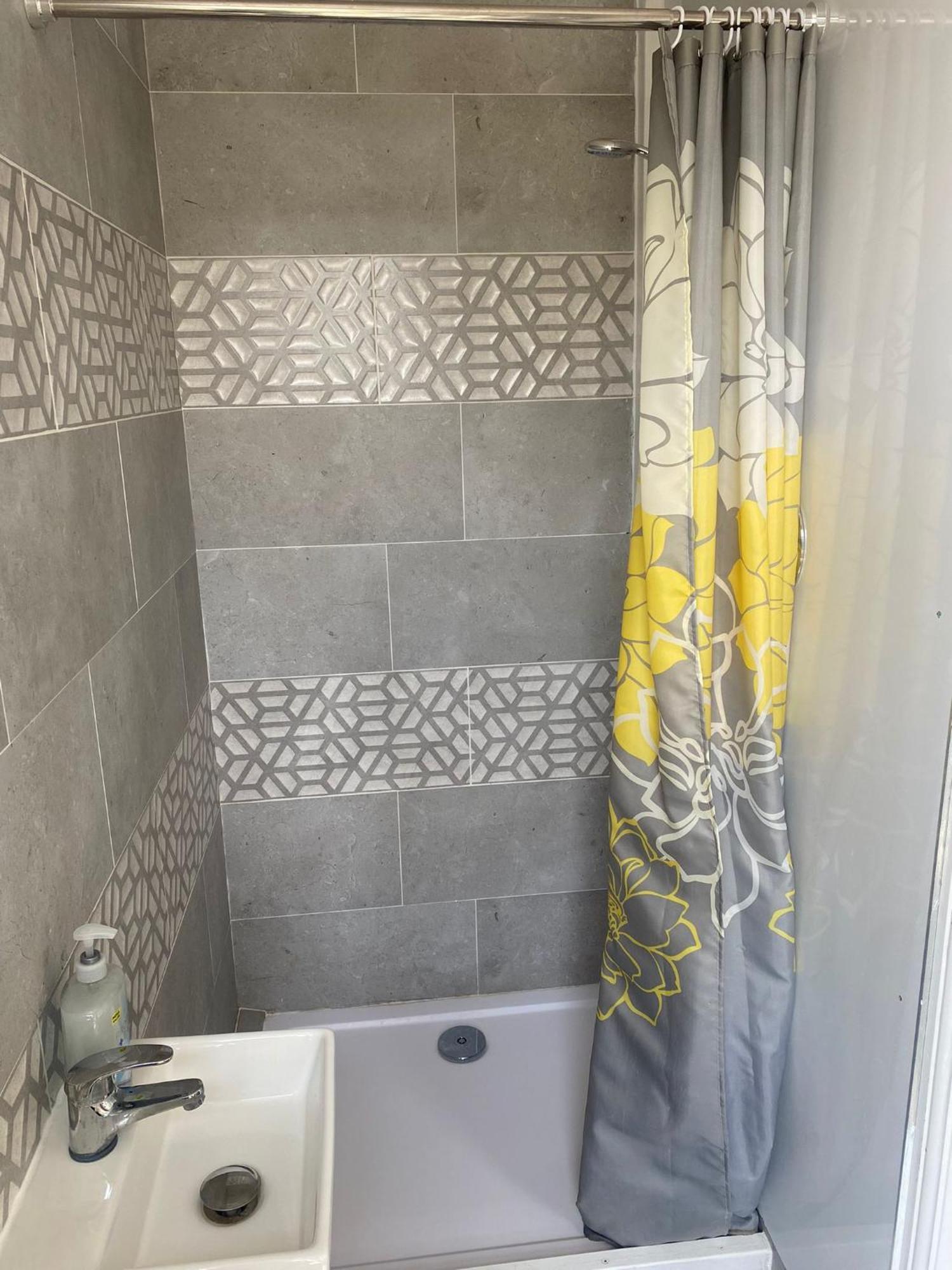 London Rental Carshalton Екстериор снимка